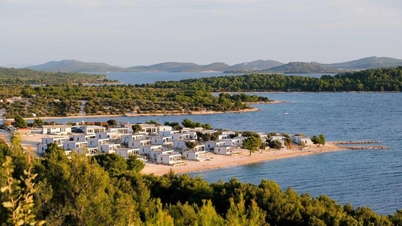 Camp Buqez 45 - Villa Artica Pakoštane Exteriör bild