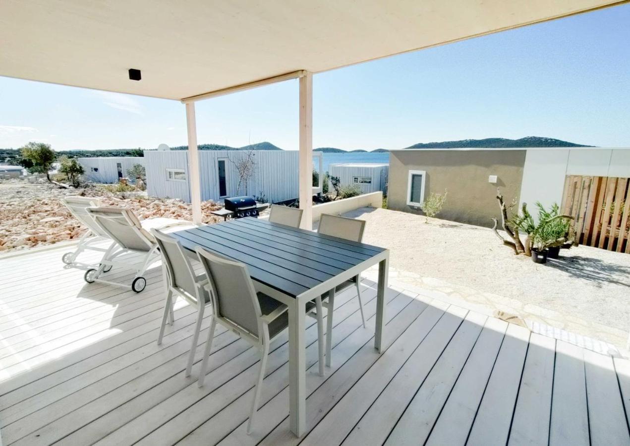Camp Buqez 45 - Villa Artica Pakoštane Exteriör bild